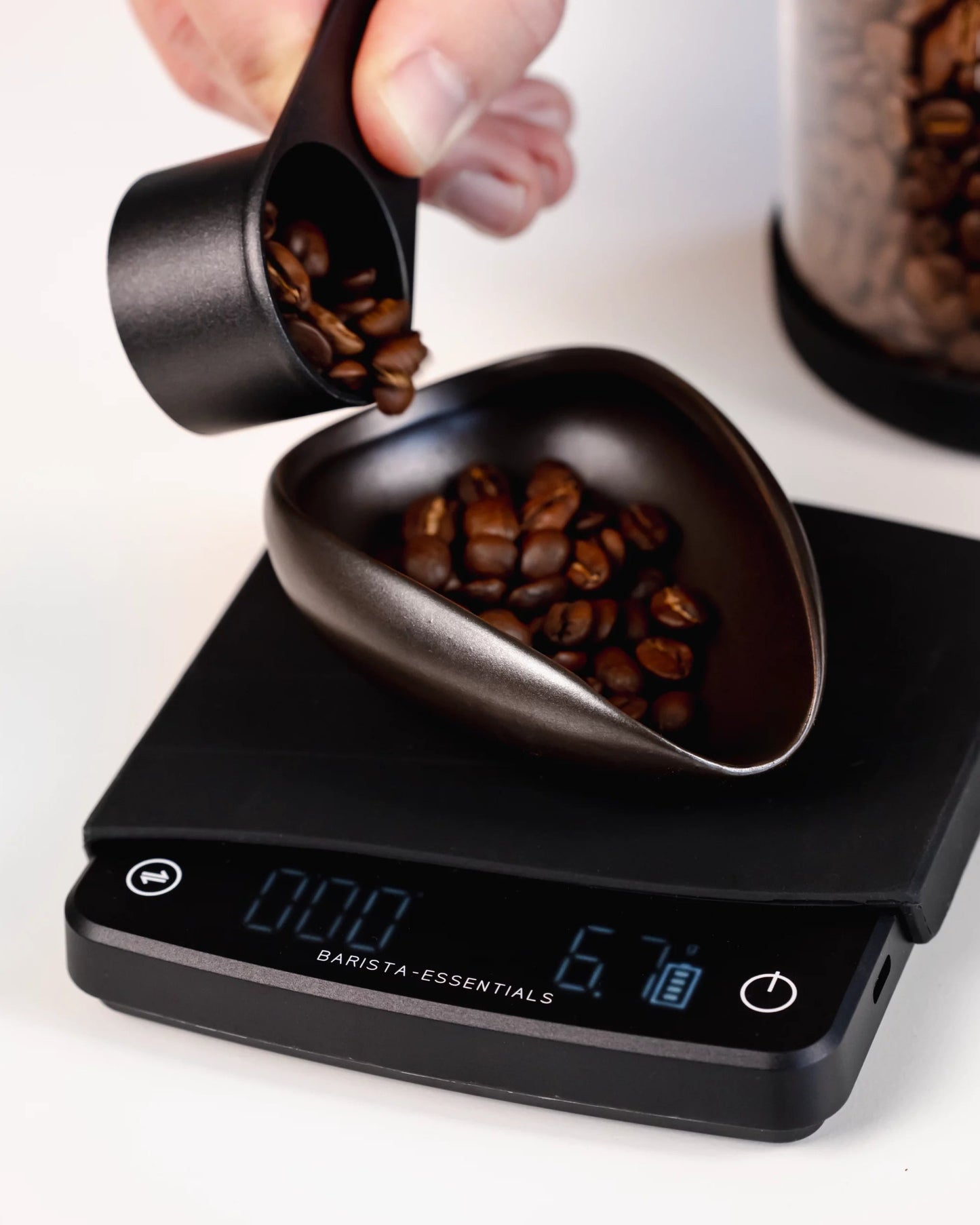 Coffee scale with automatic timer from Barista-Essentials with dosing tray and coffee storage jar