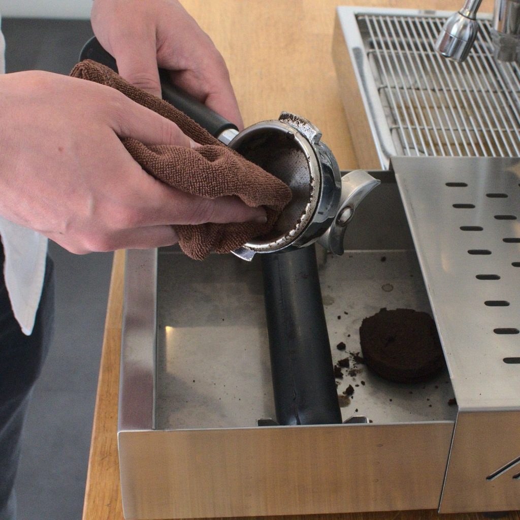 Uitkloplade in gebruik als barista cadeau voor kerst.