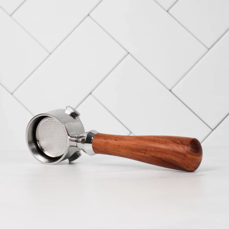 Naked portafilter bodemloze filterdrager hout 51mm op aanrecht