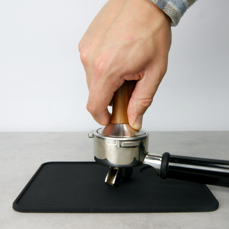 Koffie aanstampen 54mm tamper houten handvat in sage portafilter